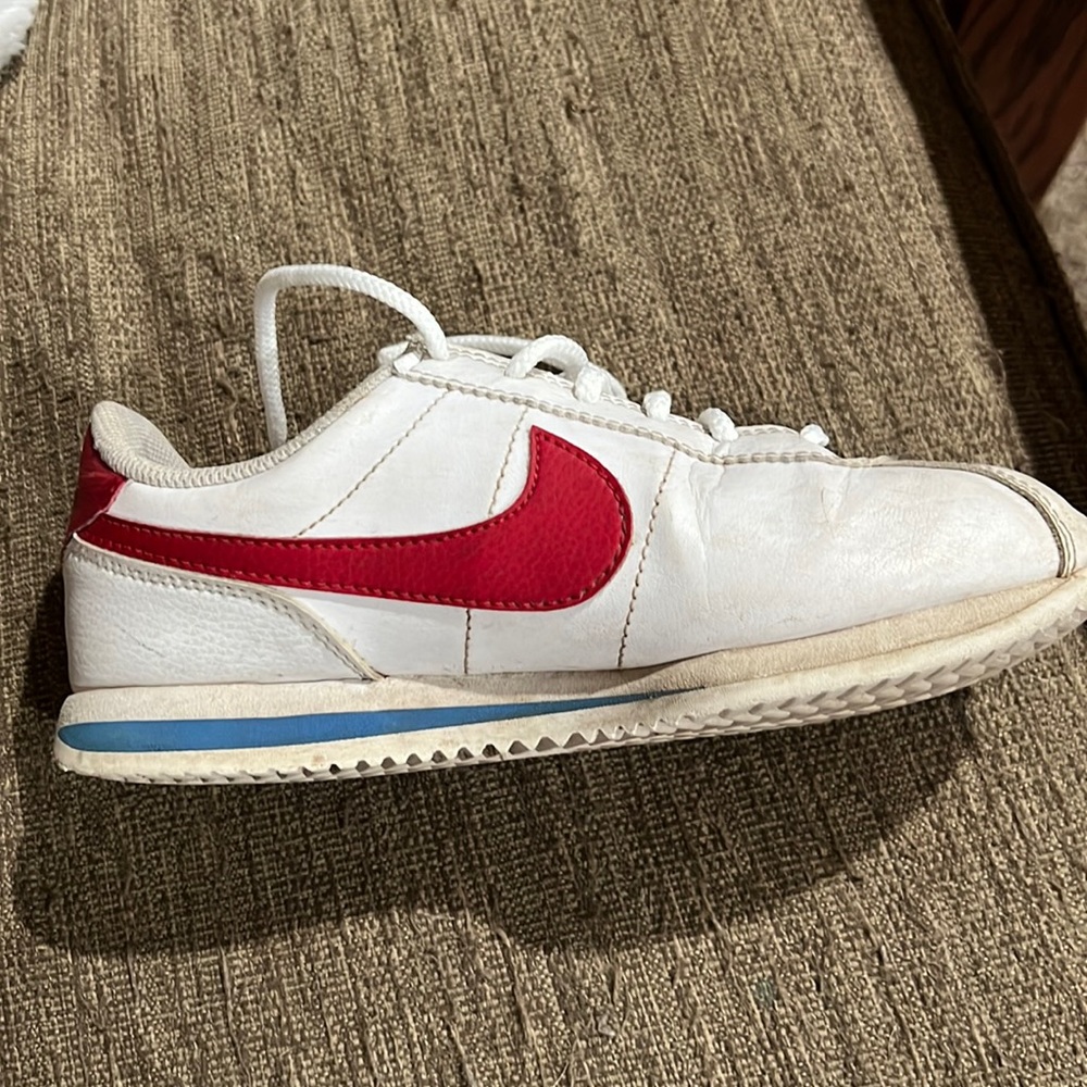 Youth 4 Nike cortez red white and blue.